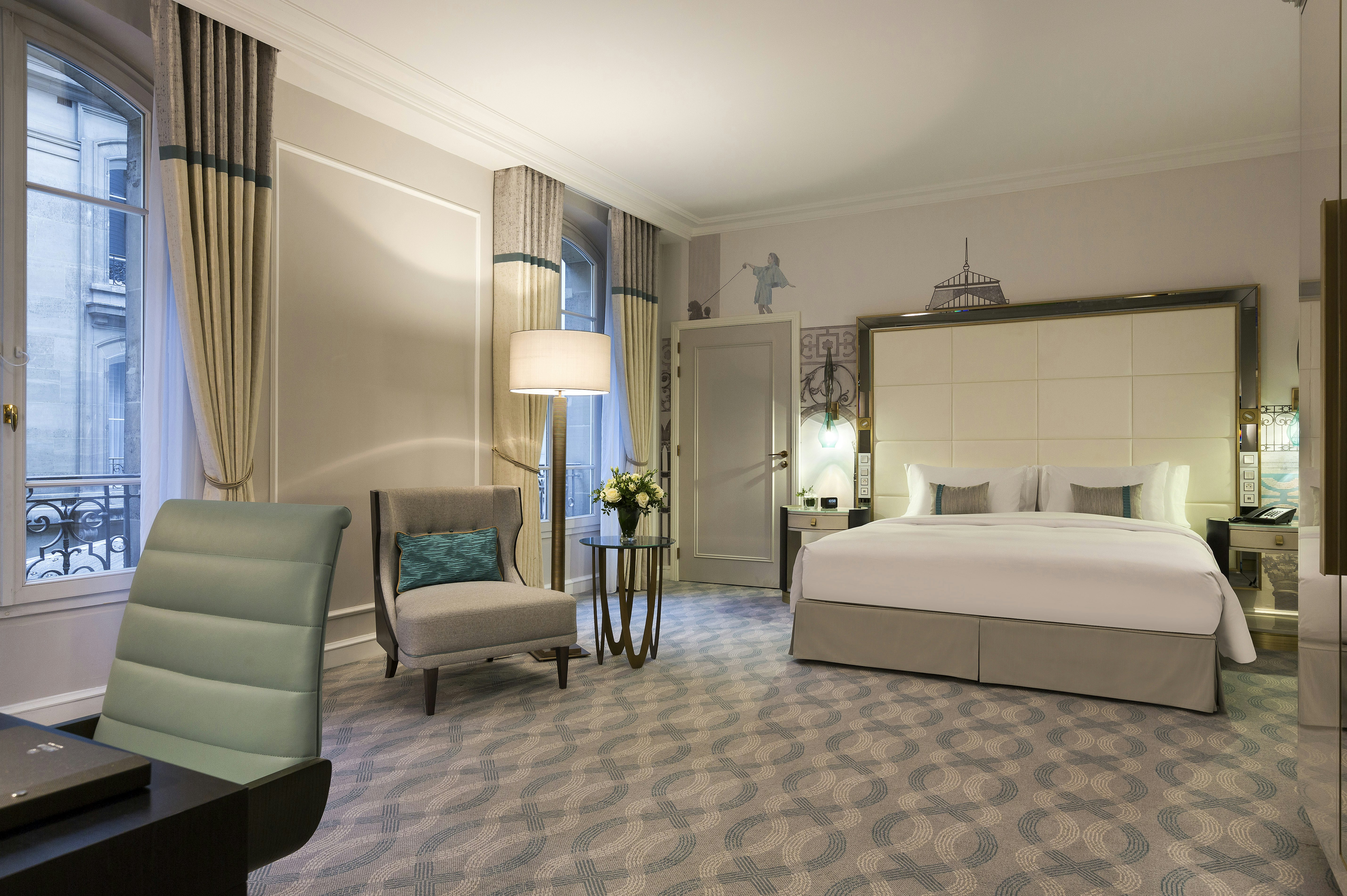JUNIOR SUITE, KING BED