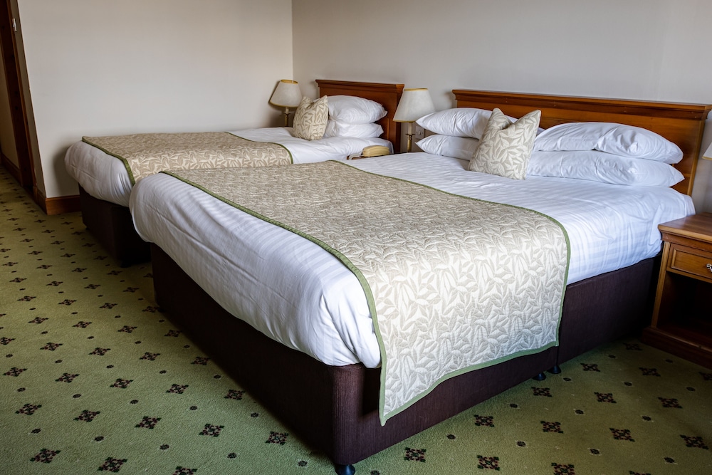Classic, Family, 1 Double and 3 Single Beds