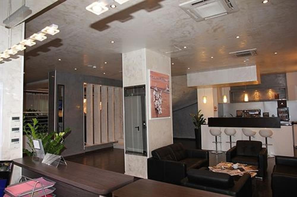 Abc Hotel 15/46