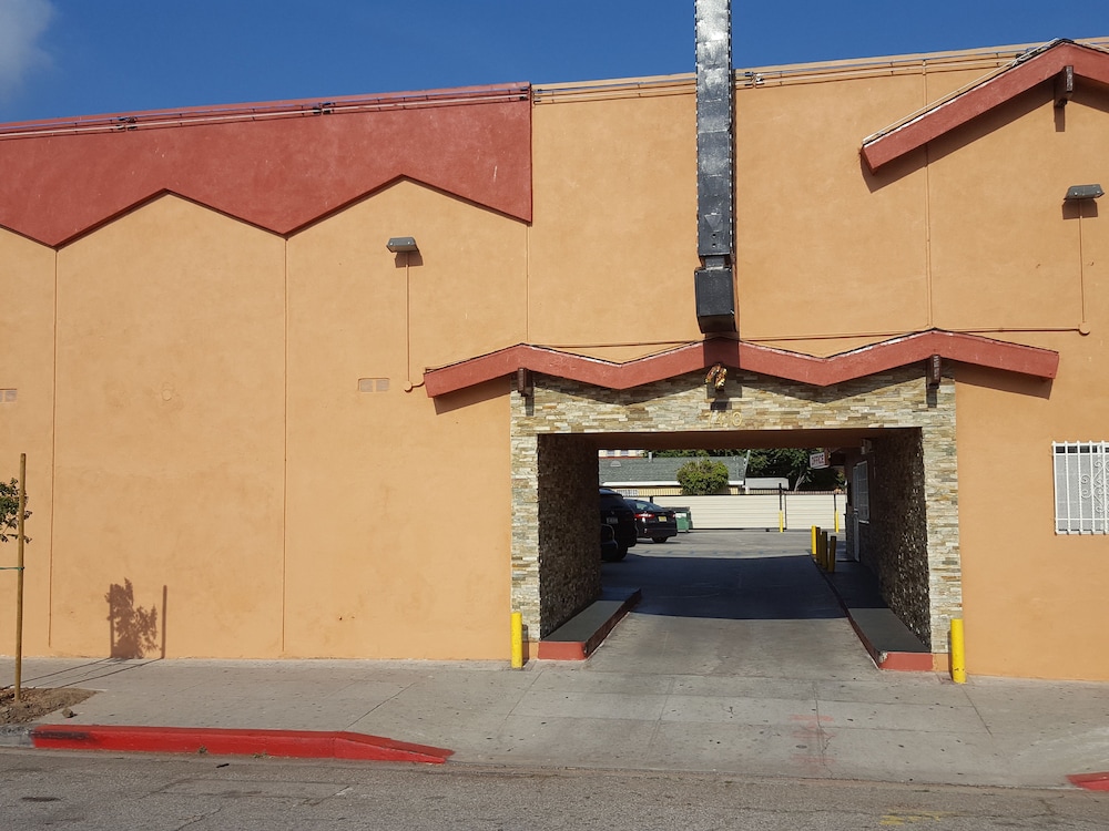 Travel Inn Motel 25/34