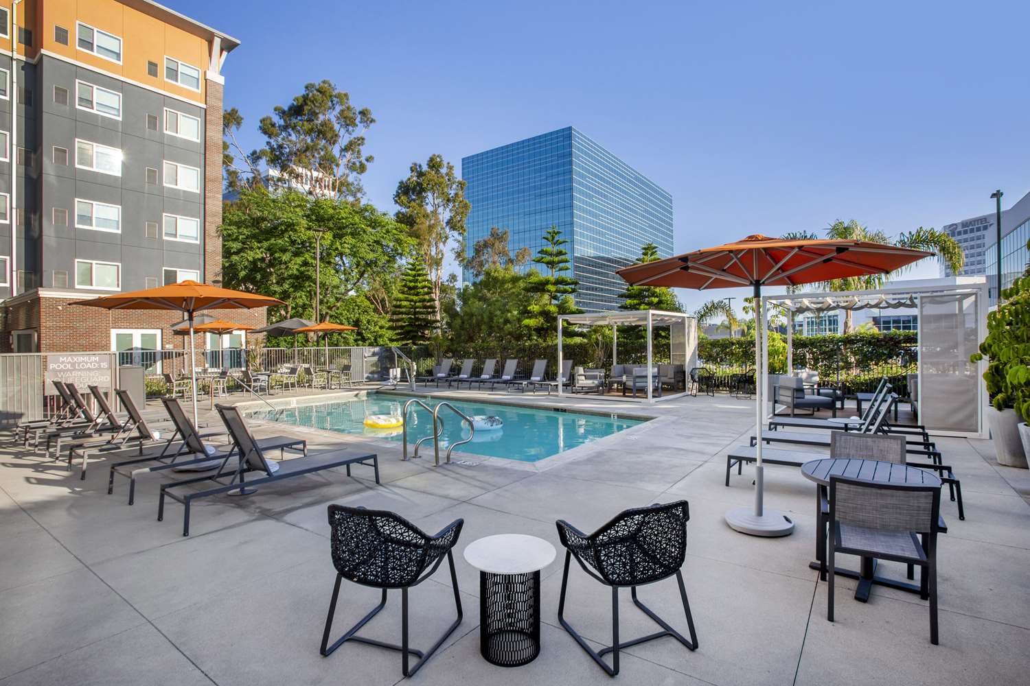 Cambria Hotel LAX 26/28