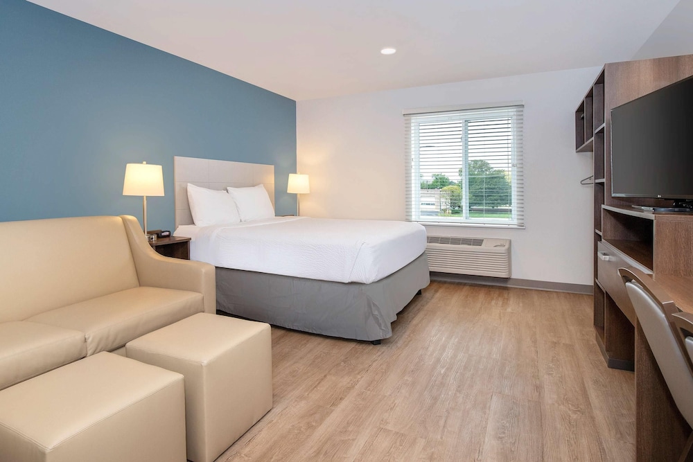 WoodSpring Suites Carol Stream - Chicago 21/37