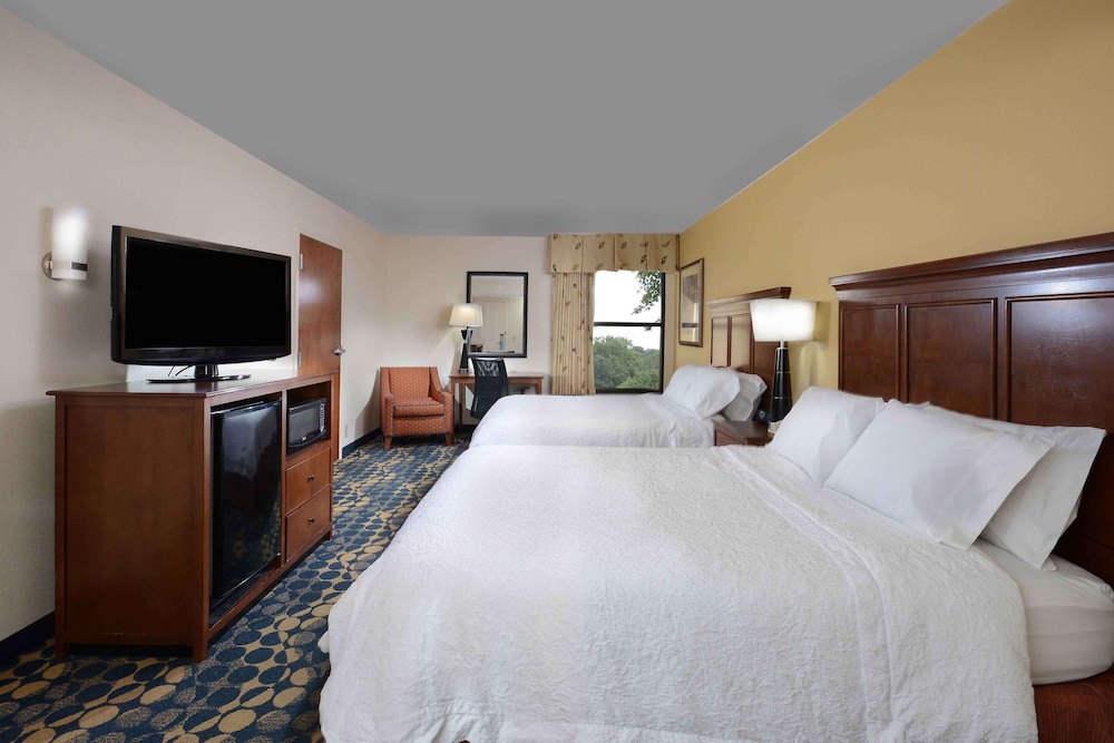 Hampton Inn Fayetteville Fort Bragg 14/41