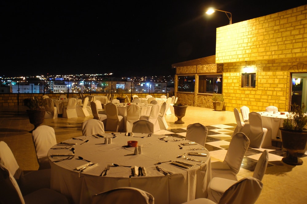 MINA HOTEL 11/65