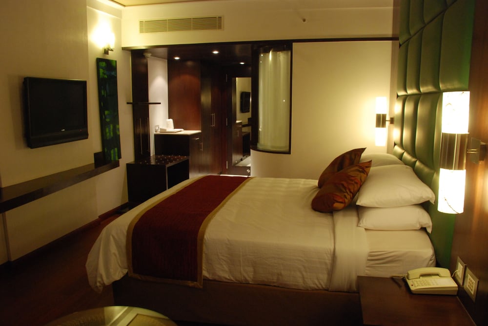 IRIS HOTEL 21/60