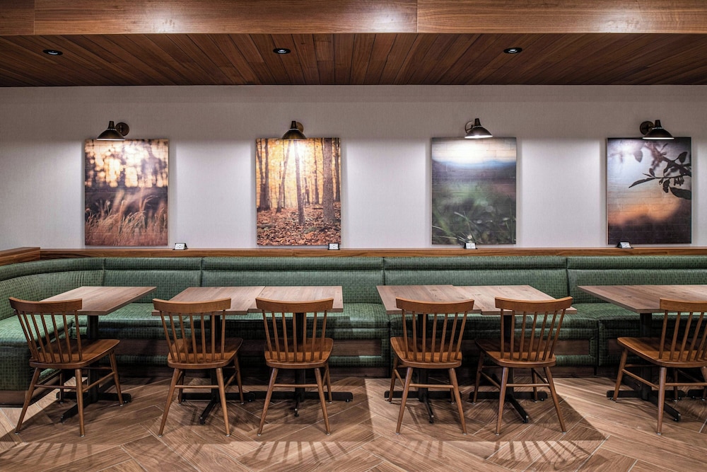 Fairfield Inn & Suites by Marriott Sacramento Winters 34/50