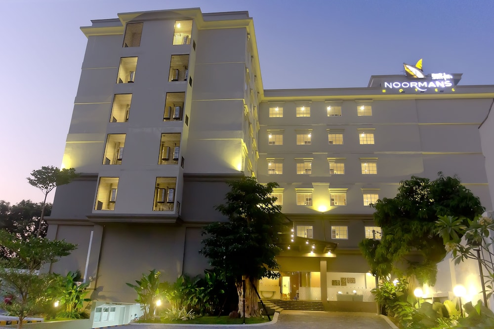 Noormans Hotel Semarang 6/69