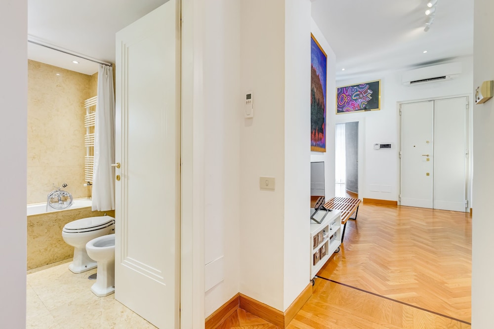 Colosseum Terrace Apartment 44/50