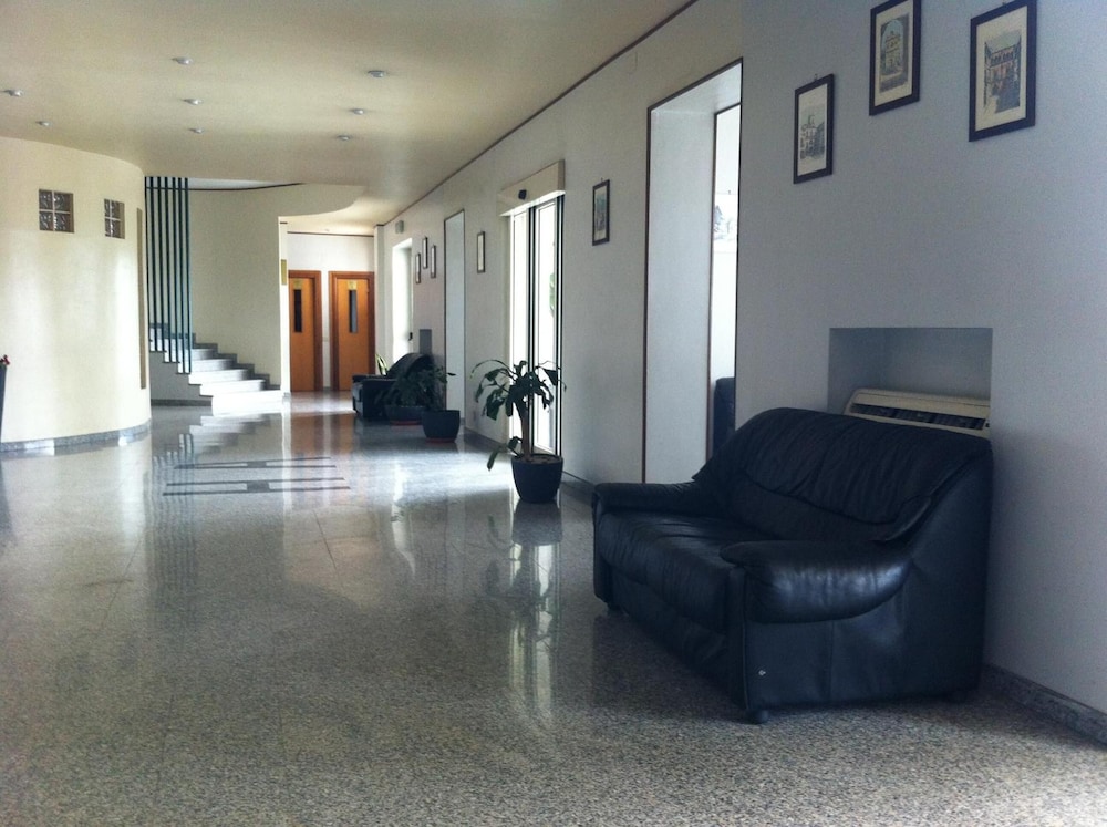 Hotel Atleti 8/50