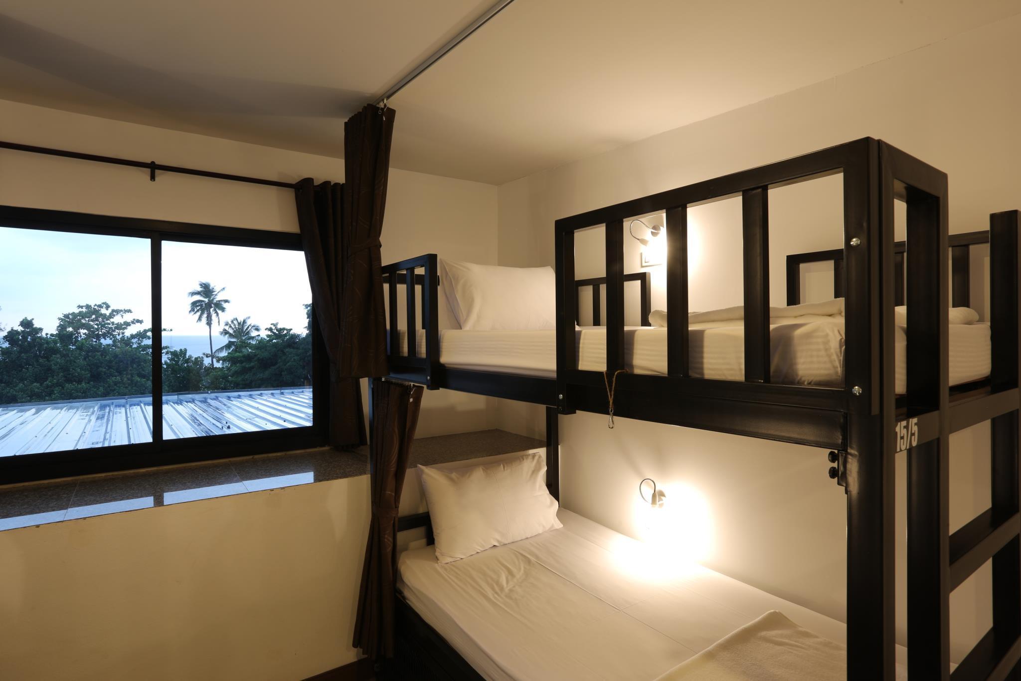 Mixed Dorm, 10 Beds, 5 Bunk Beds