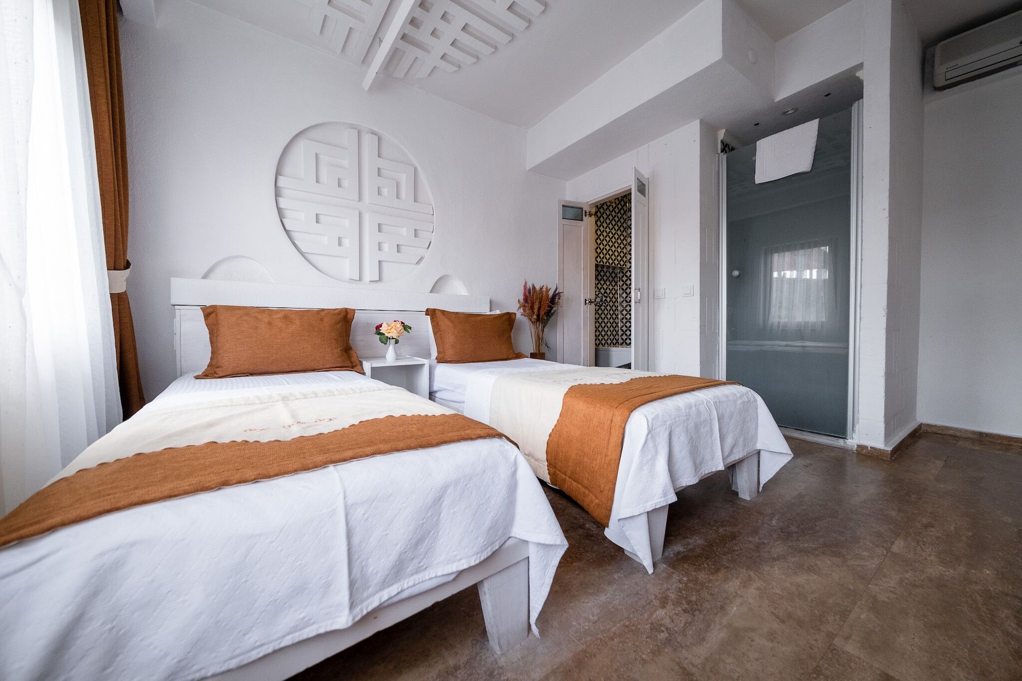 STANDARD, TWIN BEDS