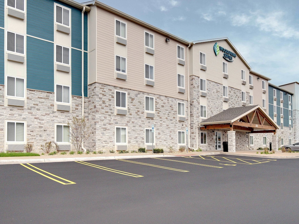 WoodSpring Suites Chicago Darien 24/29