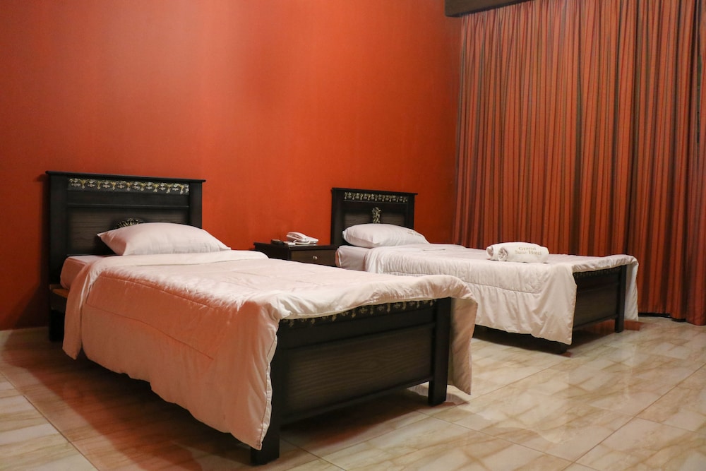 Grand Suites Hotel 12/66
