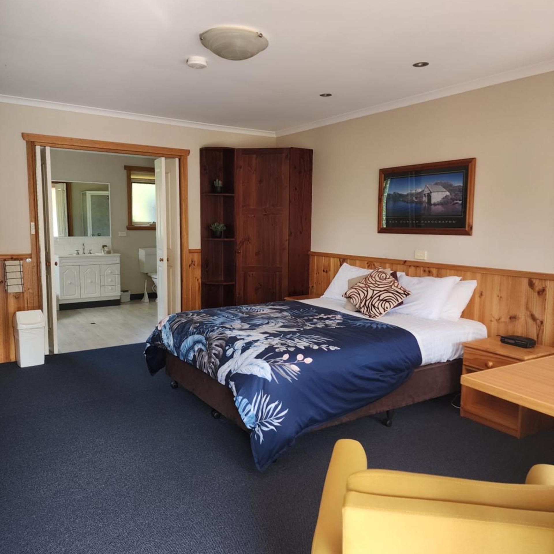 KENTISH HILLS RETREAT 4/21