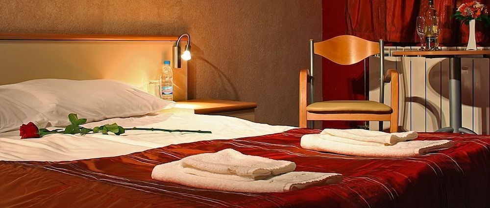 Brod Hotel 6/29