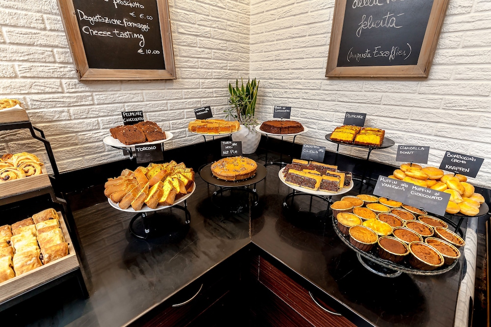restaurant cafeteria