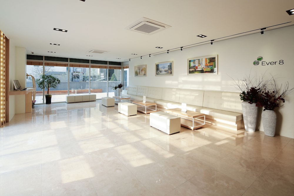 Ever8 Serviced Residence 8/47