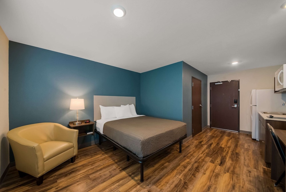 WoodSpring Suites Inverness 15/29