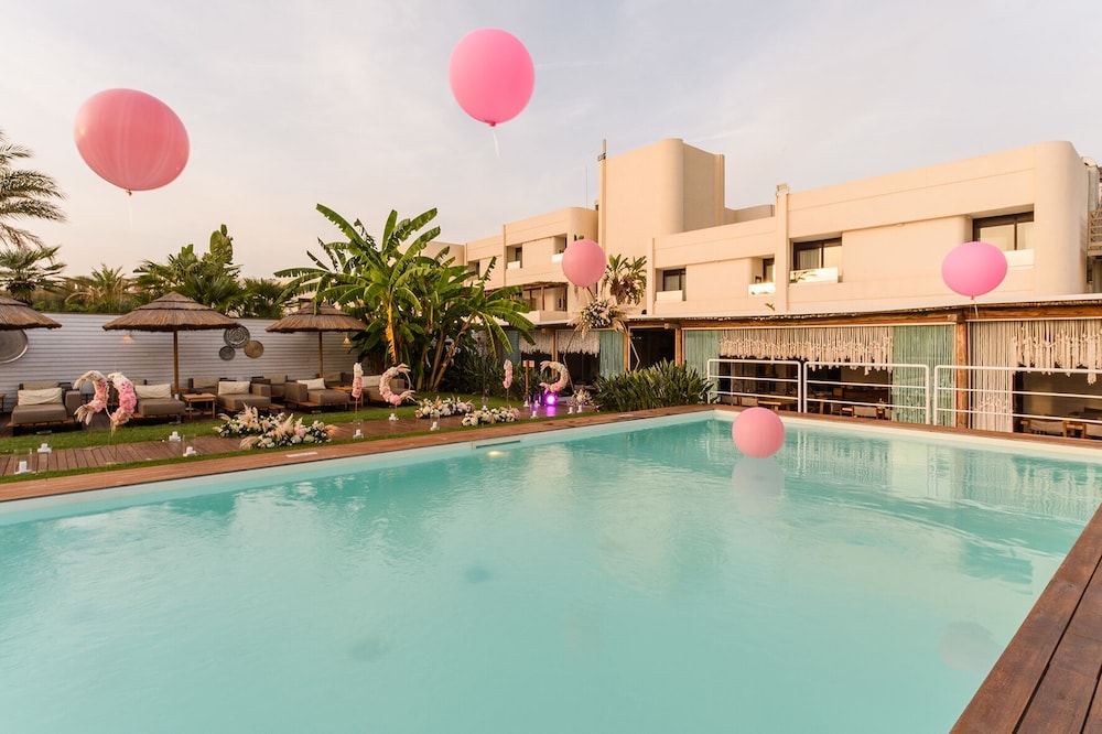 Cumeja Beach Club Hotel 29/52