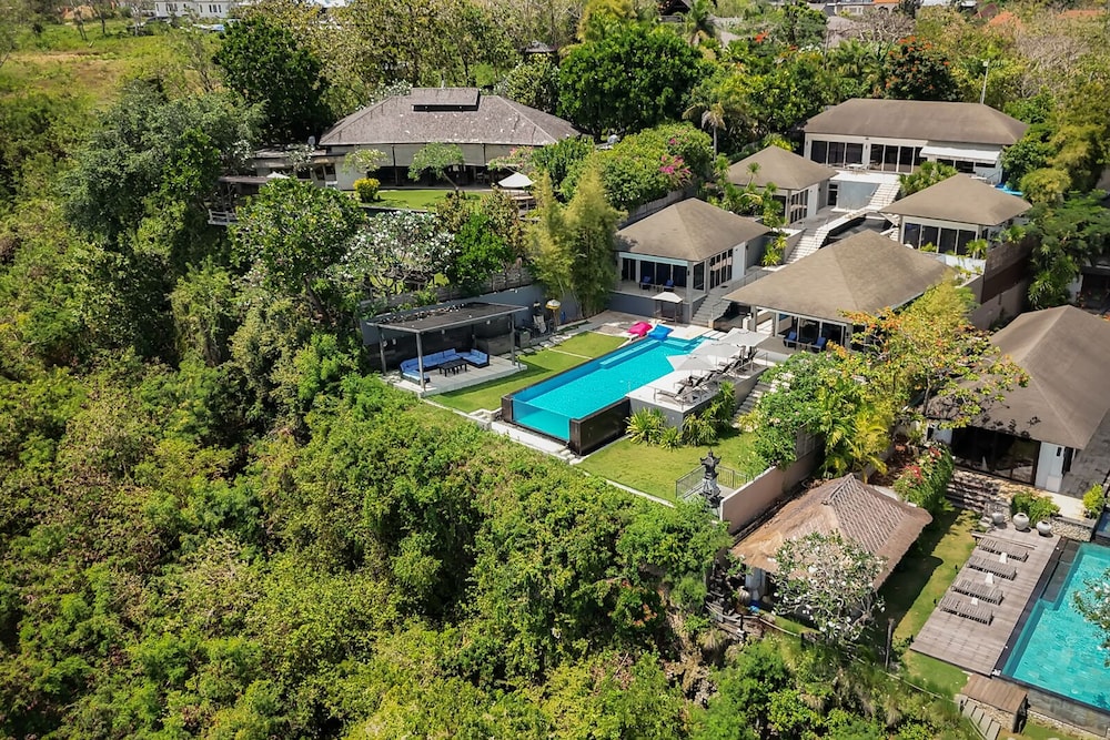 Suluban Cliff Bali Villa 28/50