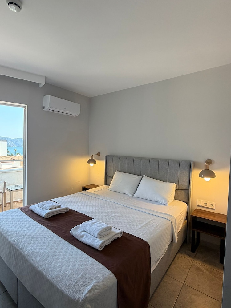 Avisos Hotel and Apartment 16/50