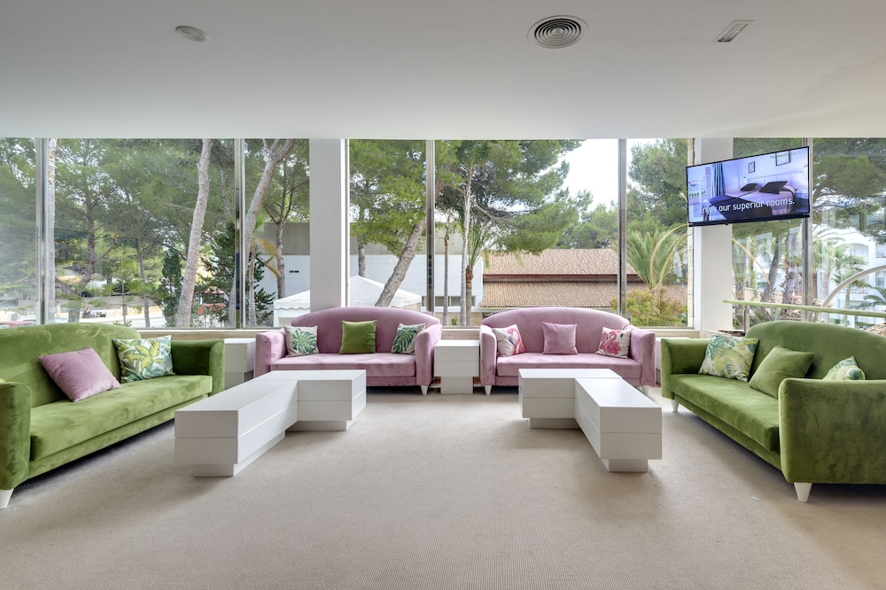 Green Garden Aparthotel 46/67