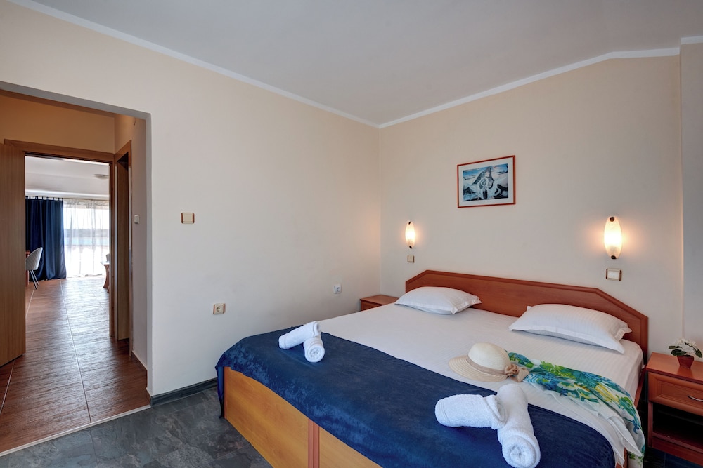 Amon Ra Family Hotel 9/35