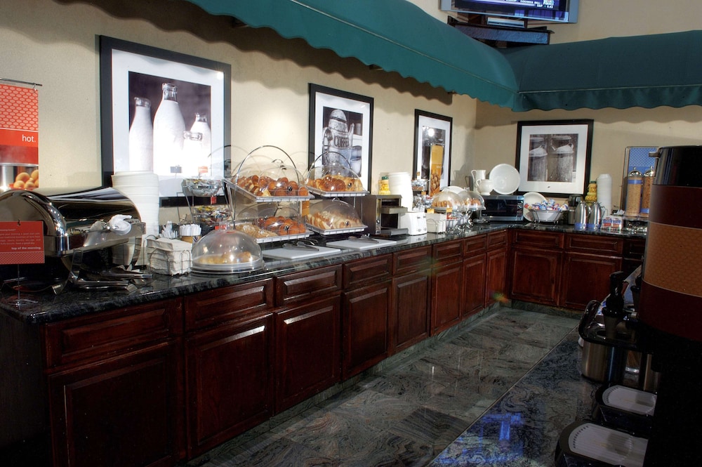 Hampton Inn Suites Fairfield 48/61