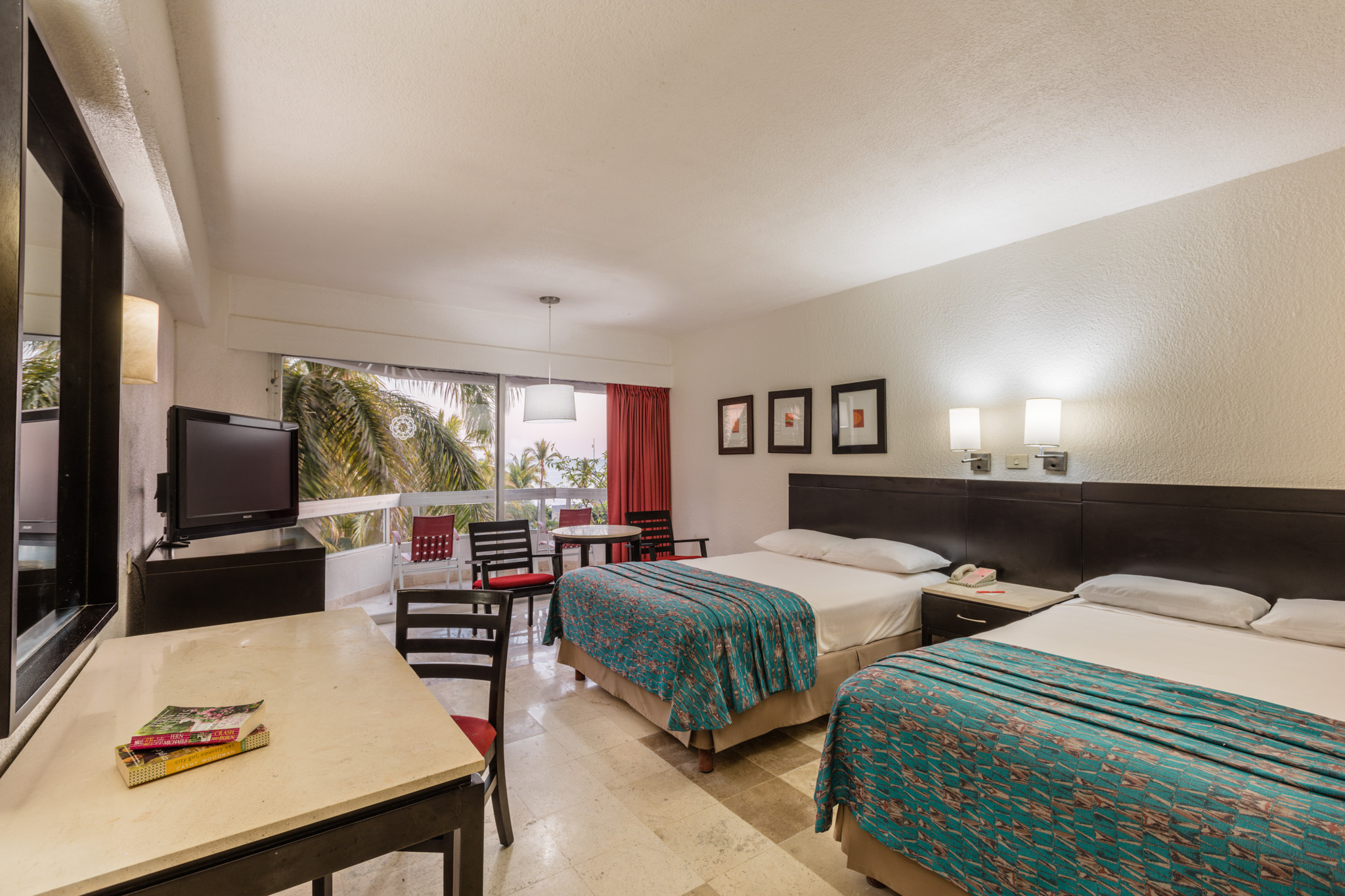 Deluxe, Double Bed
