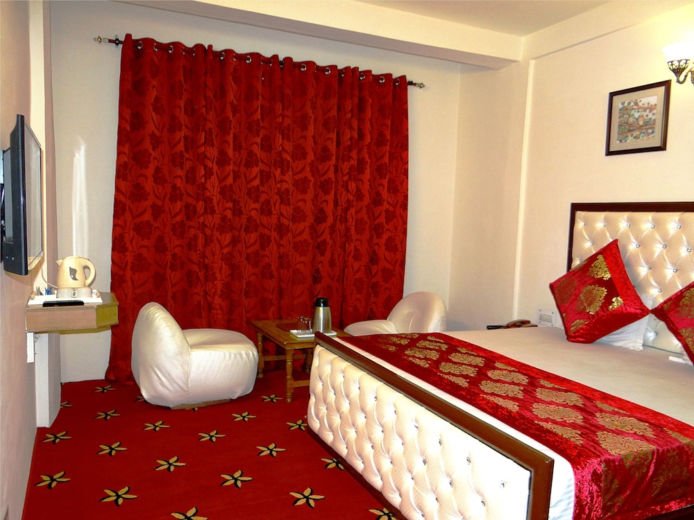 Hotel Vintage 12/64