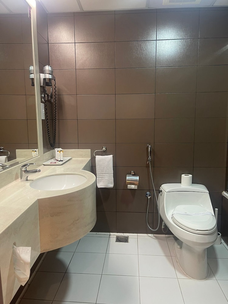 Mayral Grand For Hotel Apartments 49/50