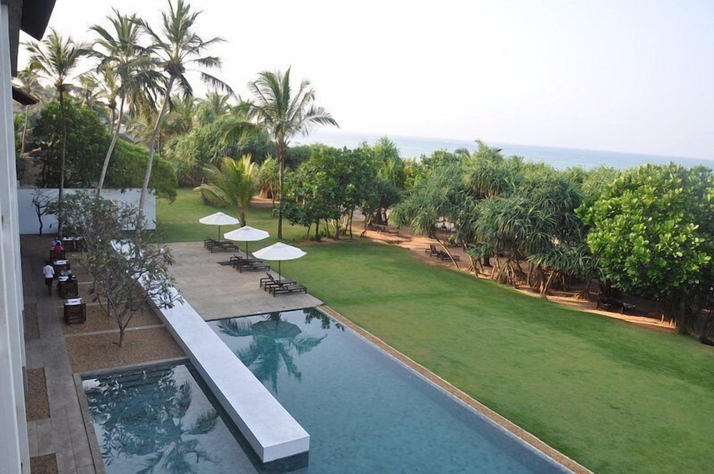 Temple Tree Resort and Spa 45/50