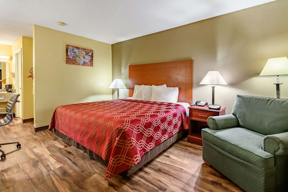 Econo Lodge Athens I-65 24/49