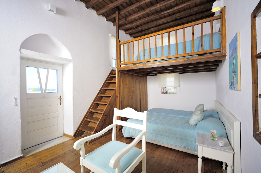 Mykonos Beach Hotel 46/65