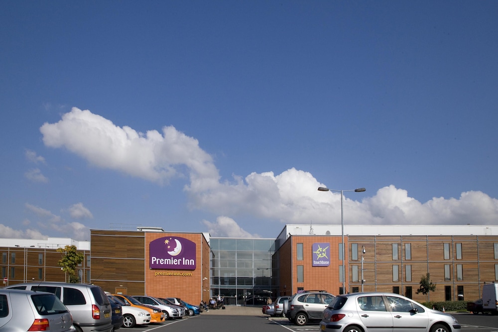 Premier Inn London Heathrow Airport T2 And T3 Bath Road 5/58