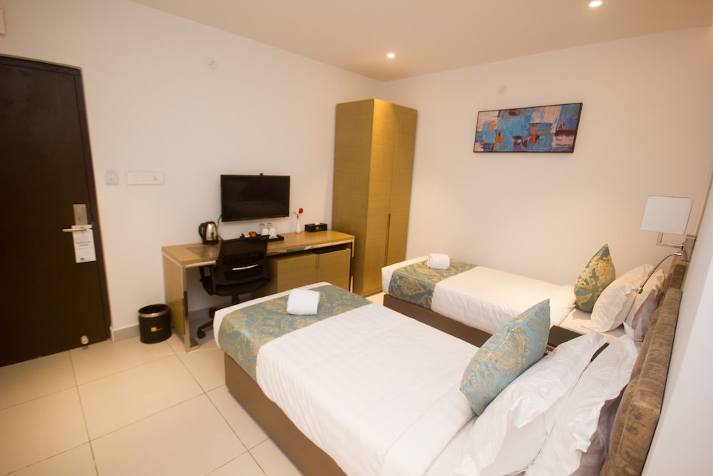 Vihaari 24 Business Hotel 30/57