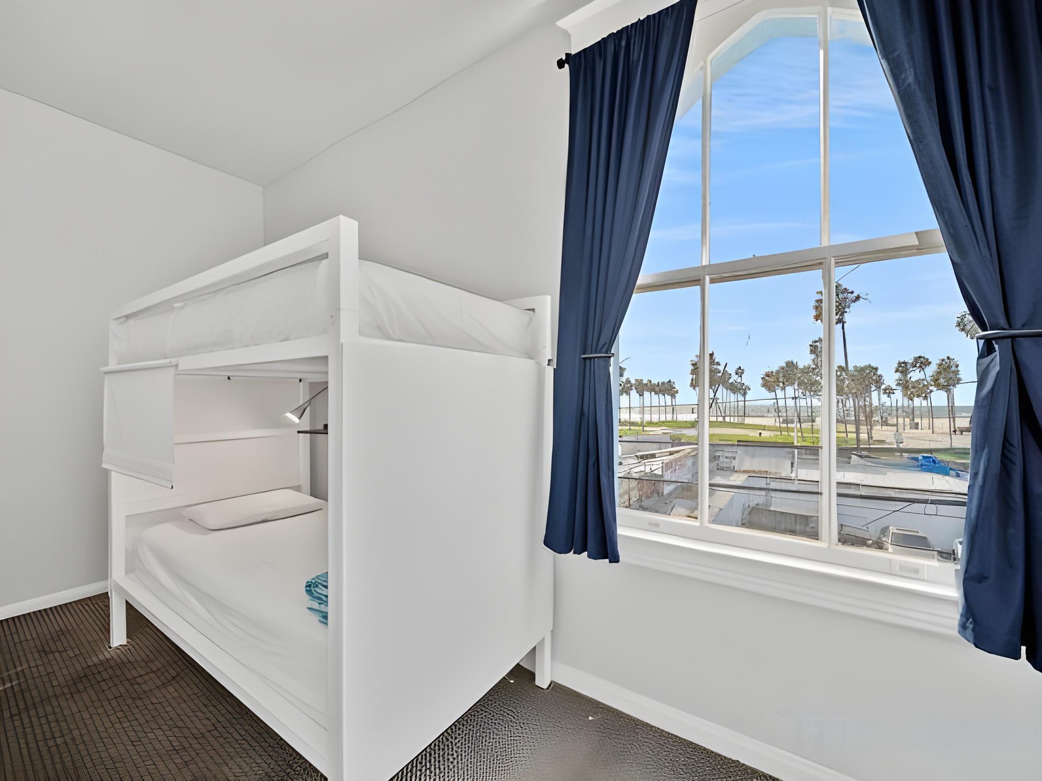 Samesun Venice Beach 23/50