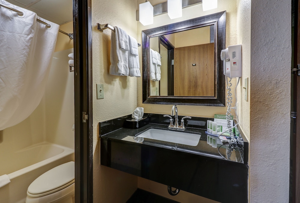 Inn at Rehoboth 33/65