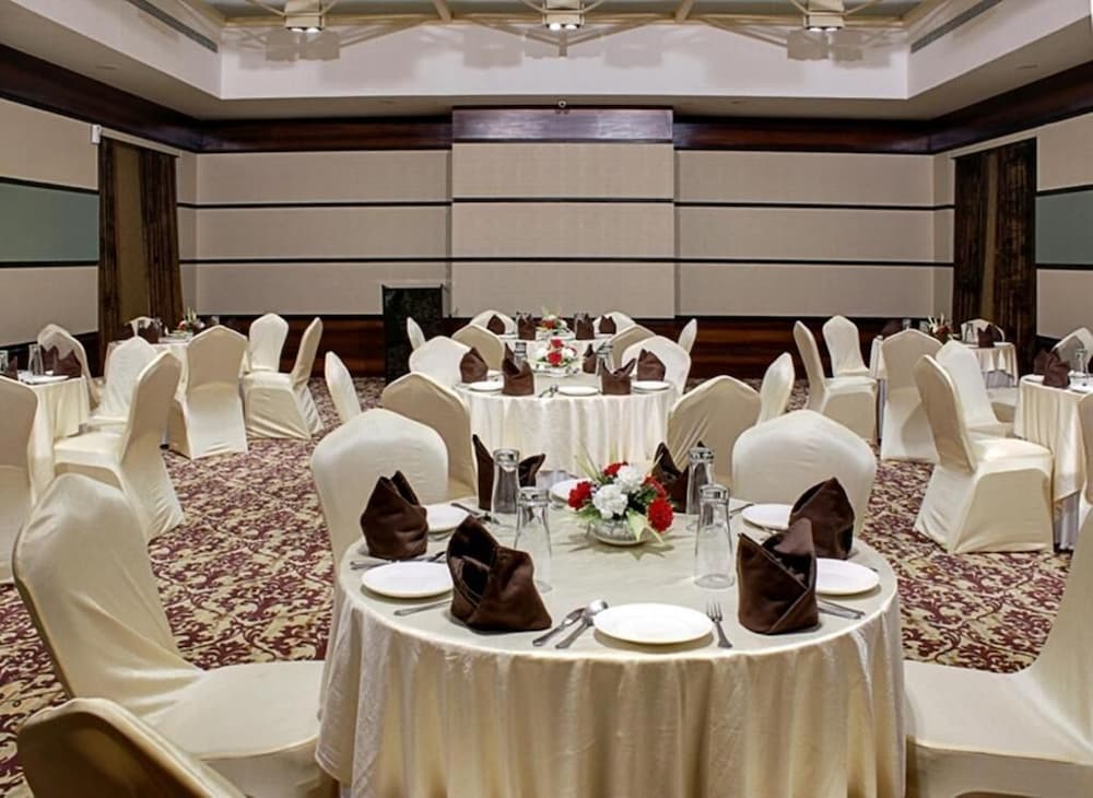 The Sahil Hotel 55/59