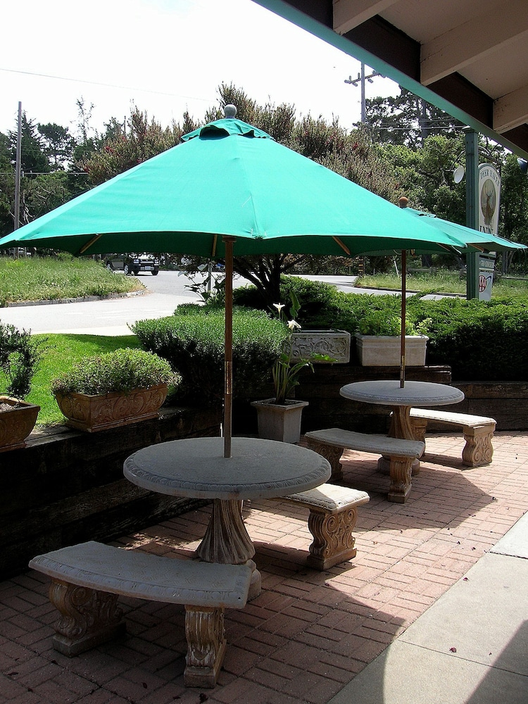 Deer Haven Inn 25/28