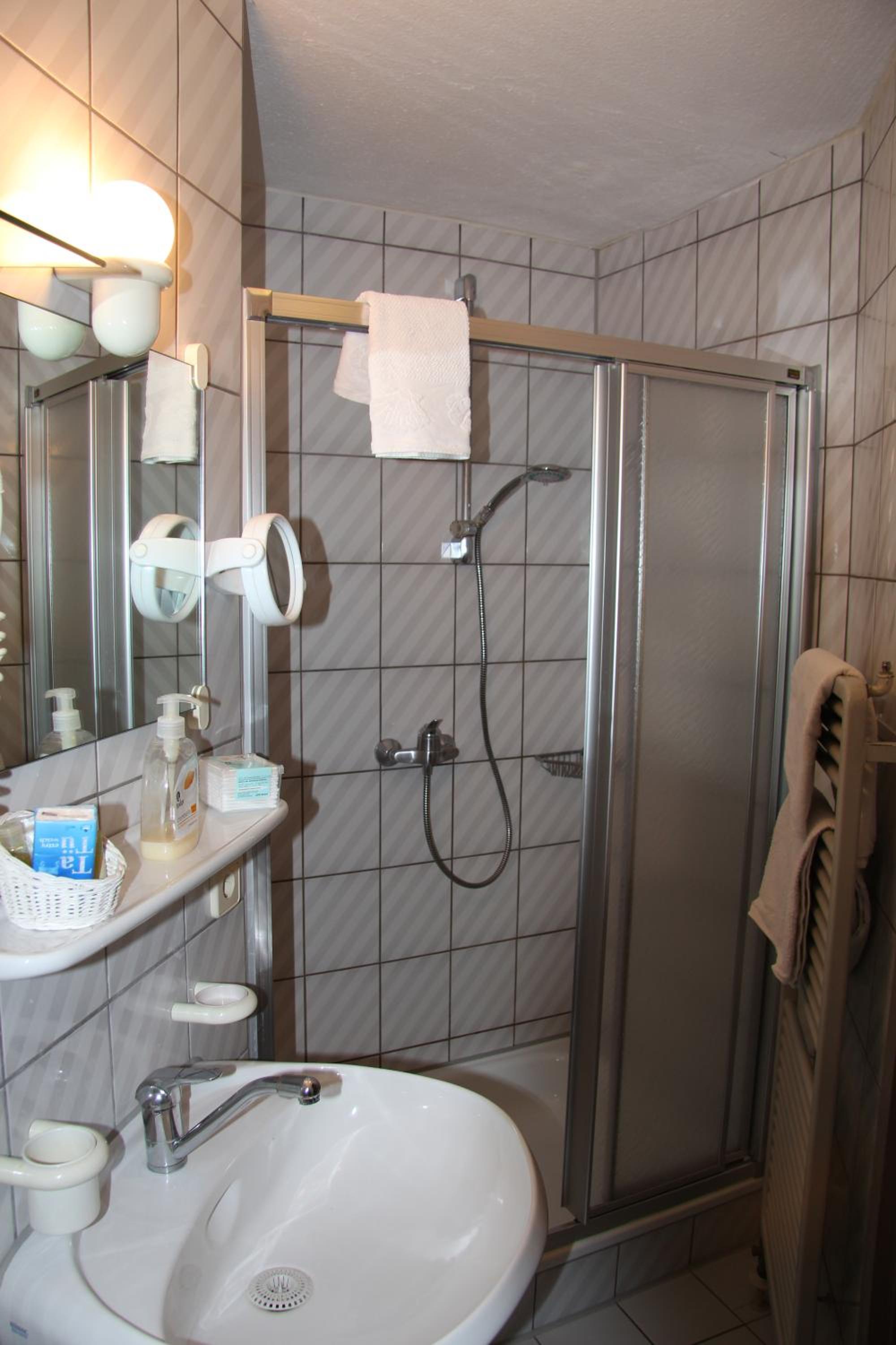 Hotel am Schloss Neuenstein 49/50