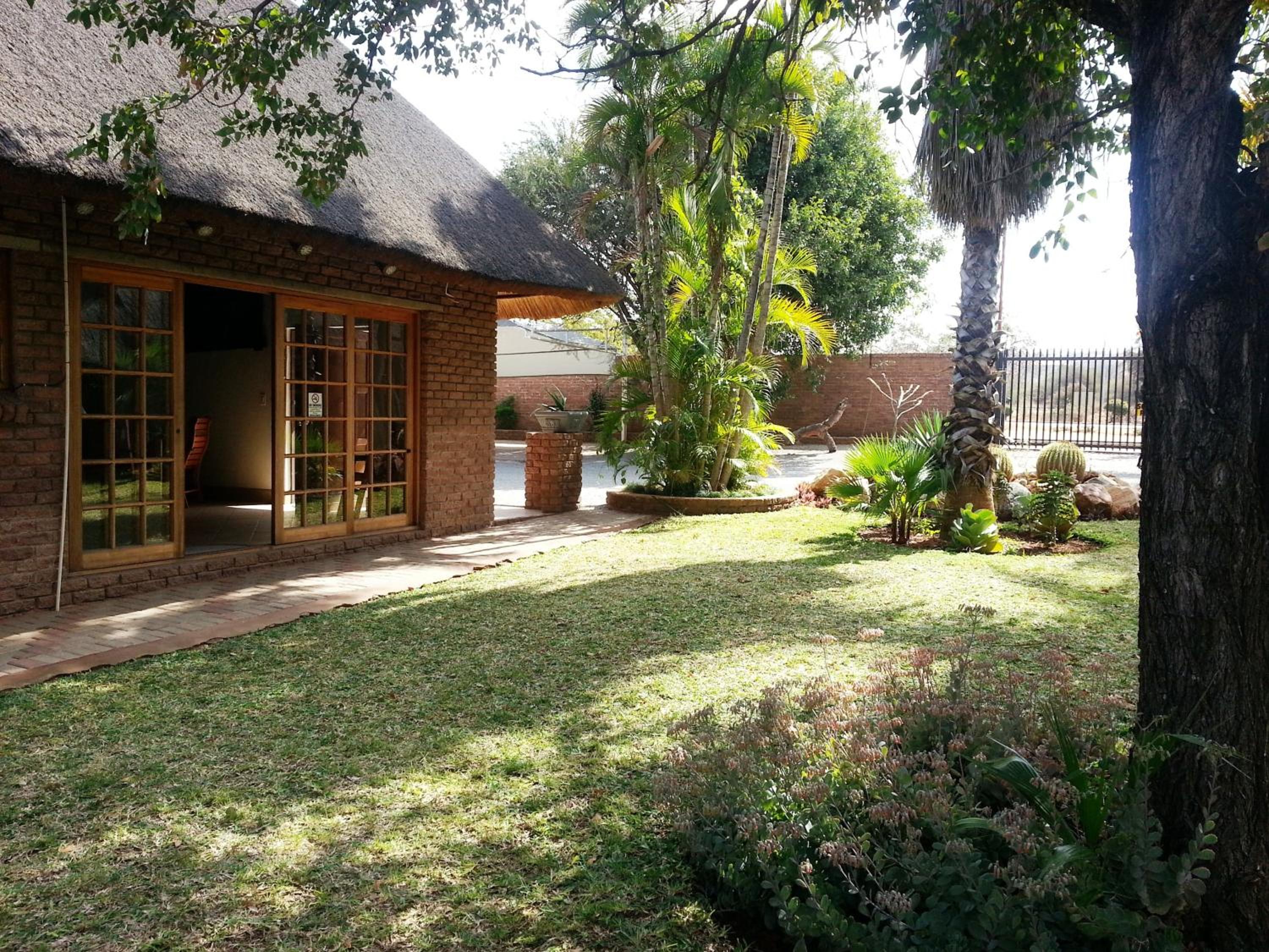 Siesta Guest House 21/24