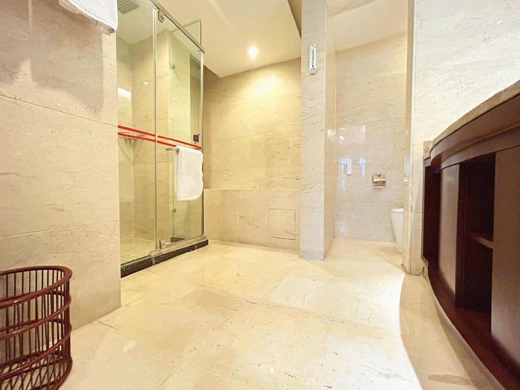 Hong Shan International Hotel 25/48