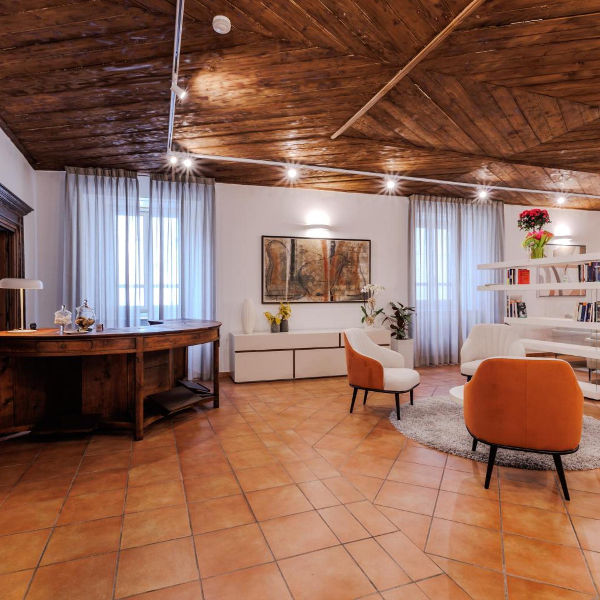 Palazzo Della Citta 34/50