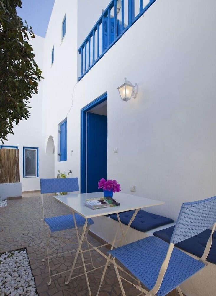 Heliotropio Studios & Apartments 44/50