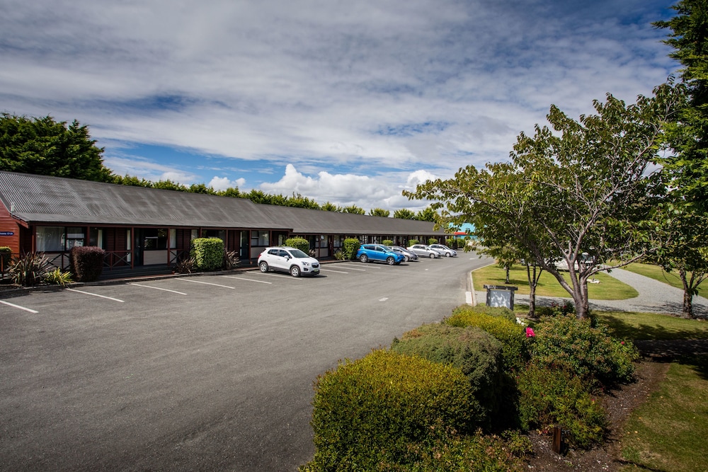 Te Anau Top 10 Holiday Park 1/58