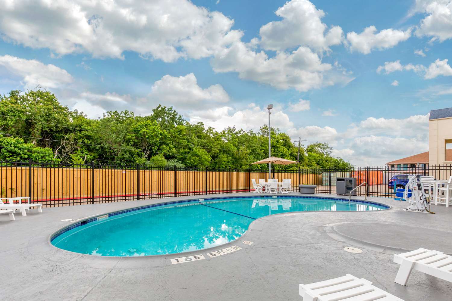 Quality Inn Clute Freeport 24/24