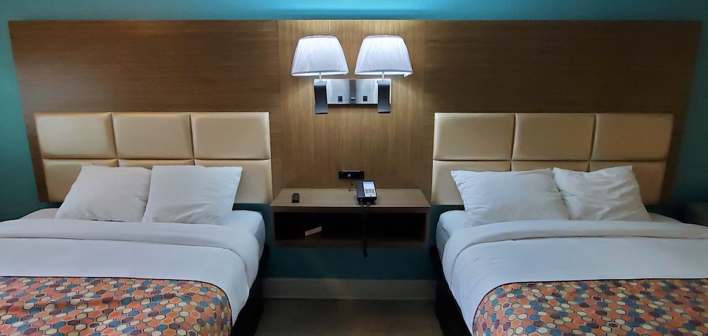 Beachside Resort Hotel 18/38