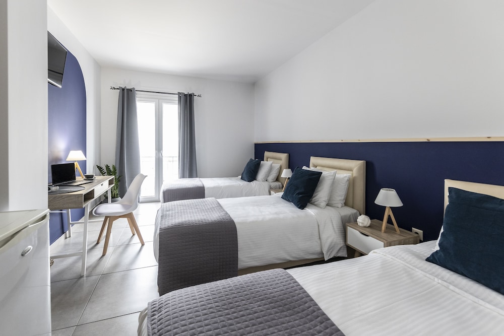 Hotel Kontes 24/65