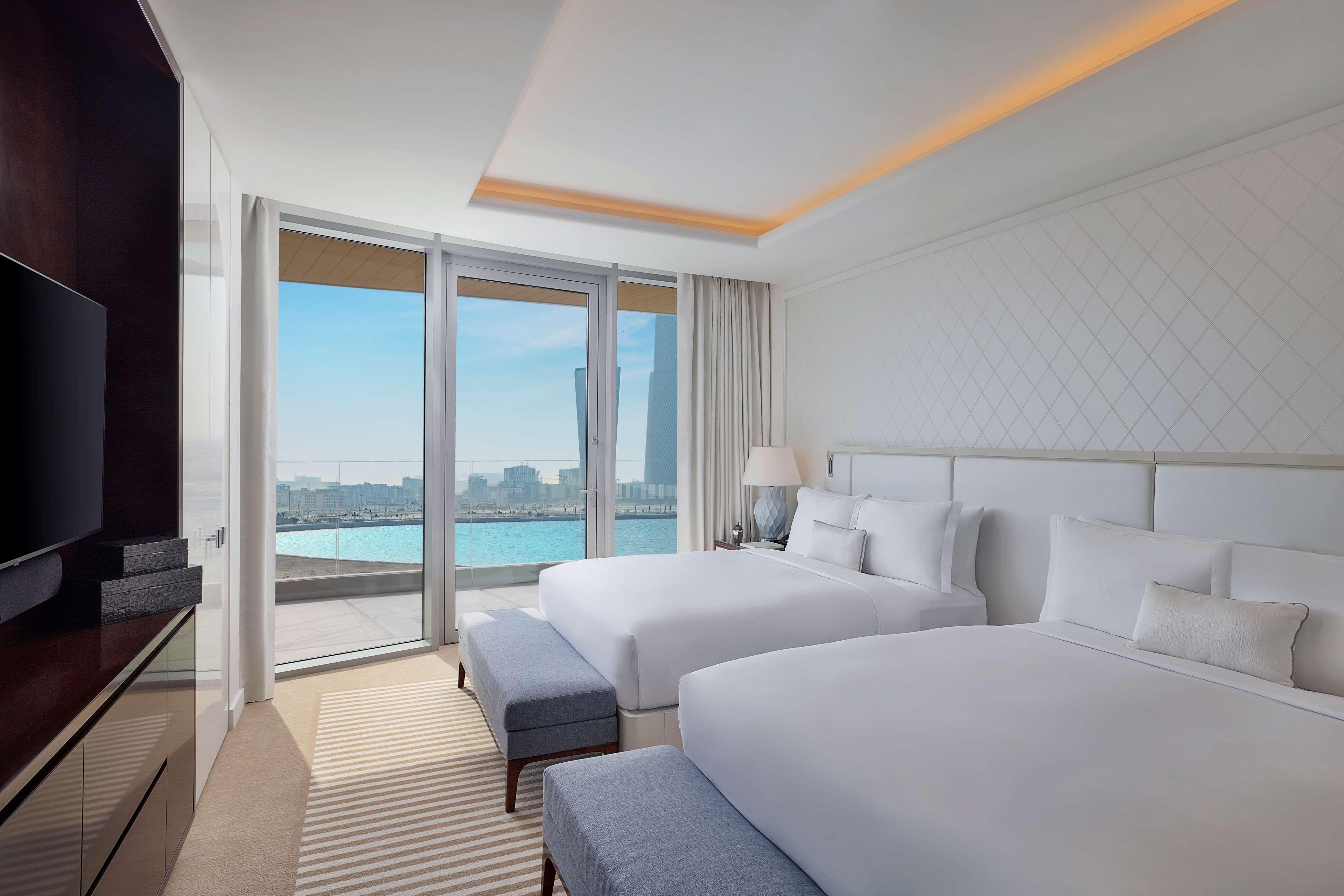 2 BEDROOMS, RESIDENCE, KING BED, CORNER